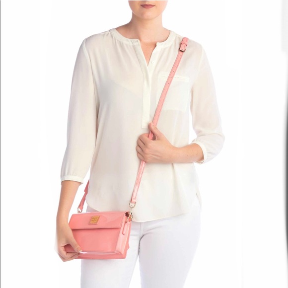 Dooney & Burke Small East/West crossbody 💝 - Picture 3 of 8